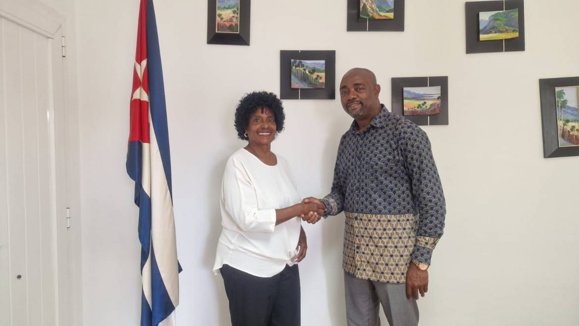 REUNIÓN ENTRE LOS CÓNSULES DE GUINEA ECUATORIAL Y CUBA
